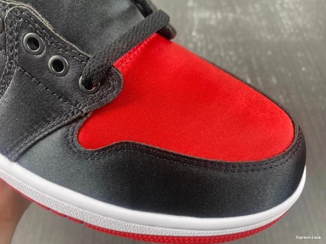 HYPE FD4810-061 Jordan WMNS 1 High Satin Air Bred OG 0709